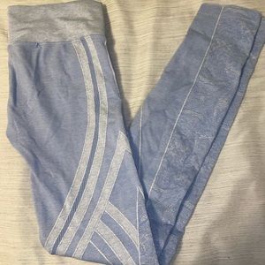 Super cute blue NUX workout leggings!